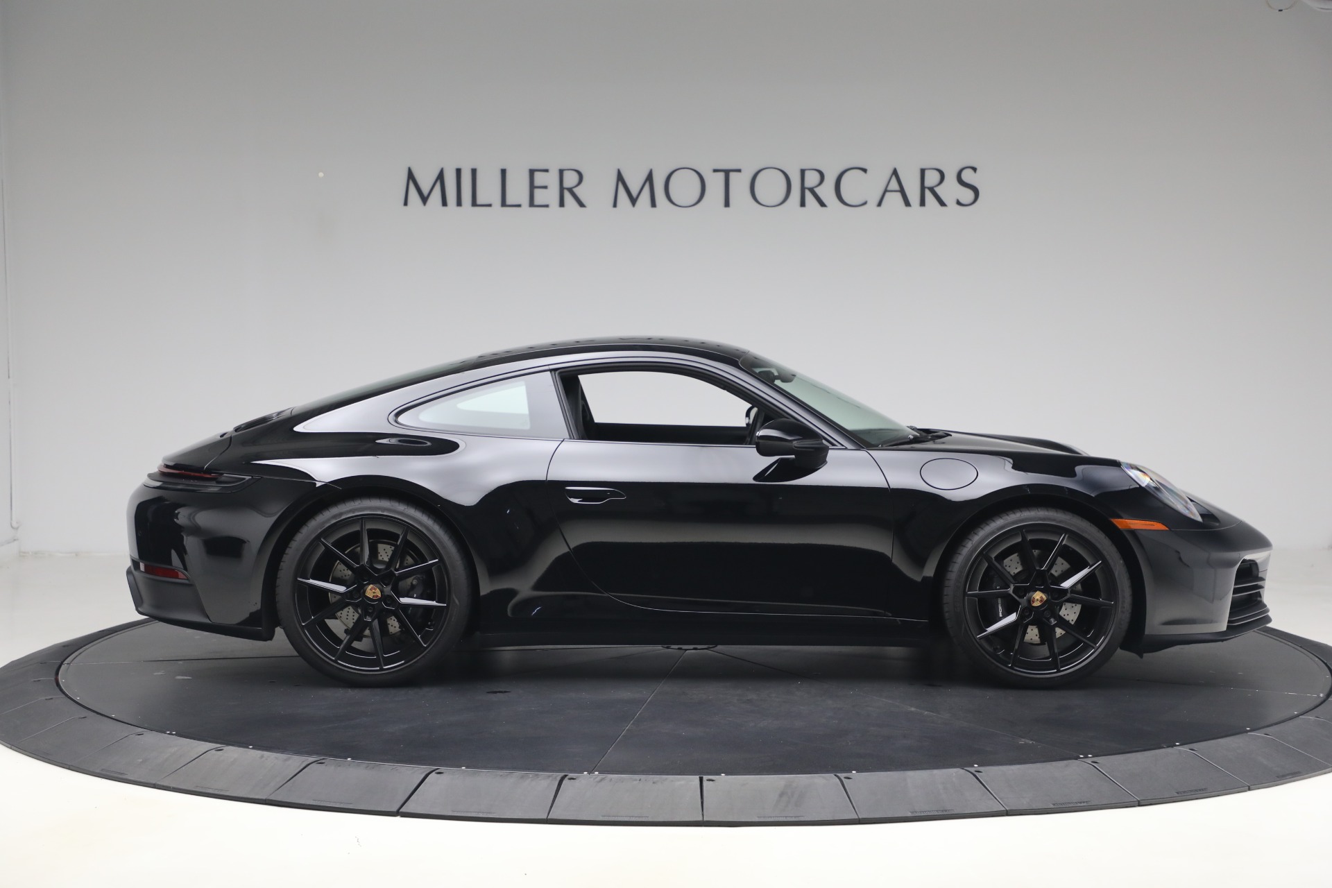 Used-2025-Porsche-911-Carrera