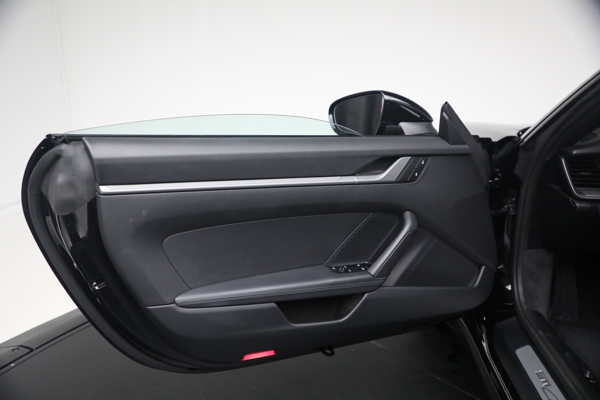 Used-2025-Porsche-911-Carrera