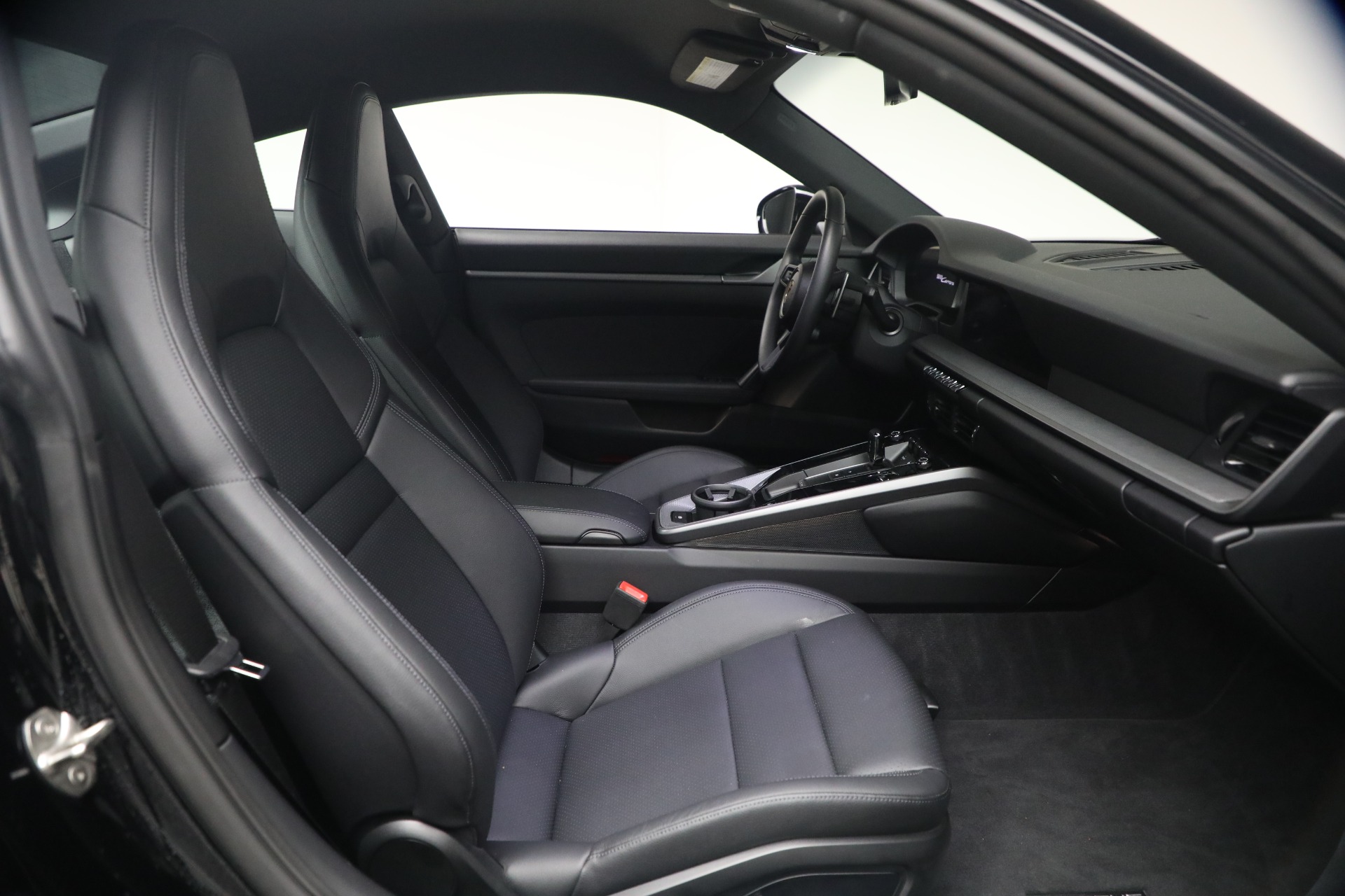 Used-2025-Porsche-911-Carrera
