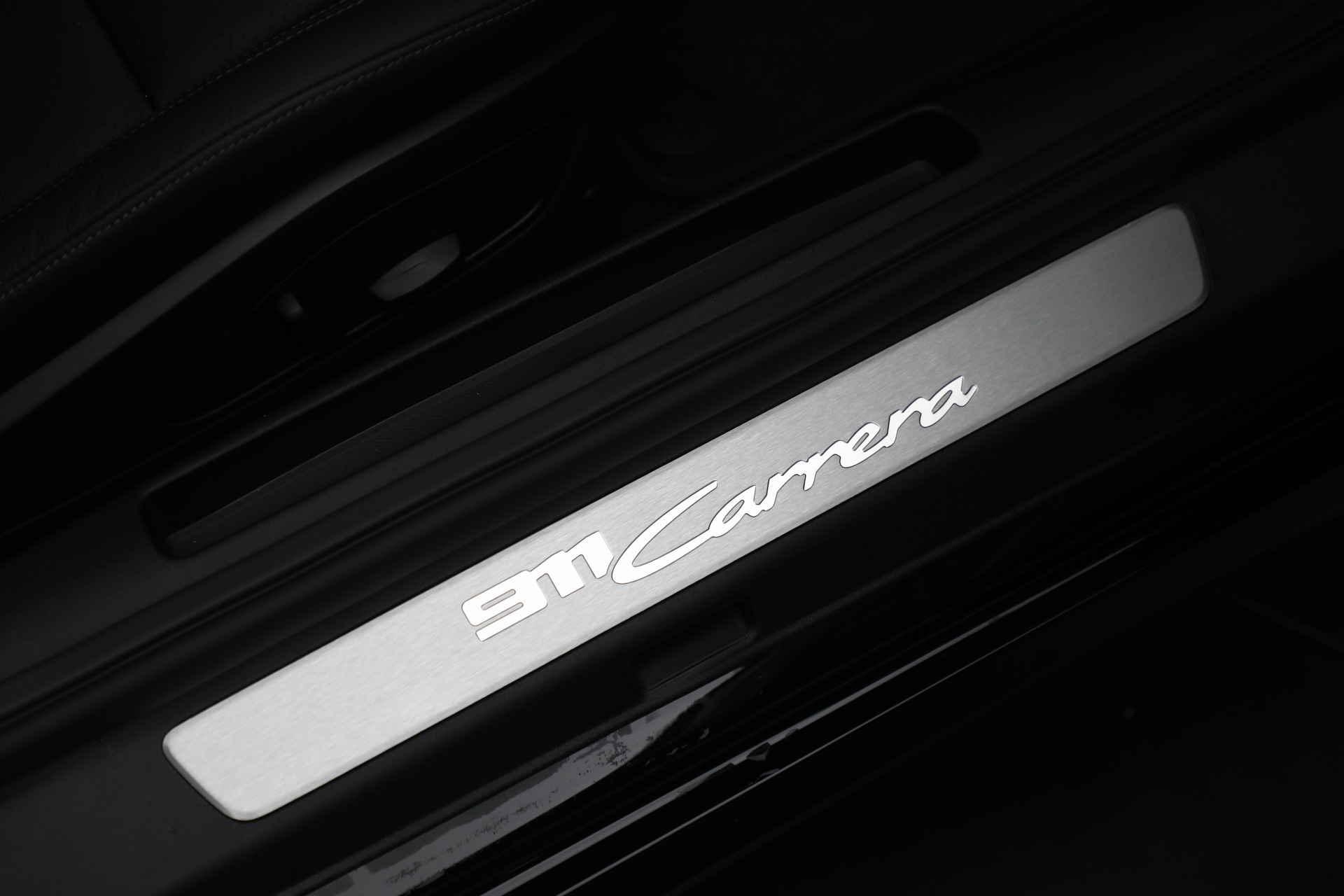 Used-2025-Porsche-911-Carrera