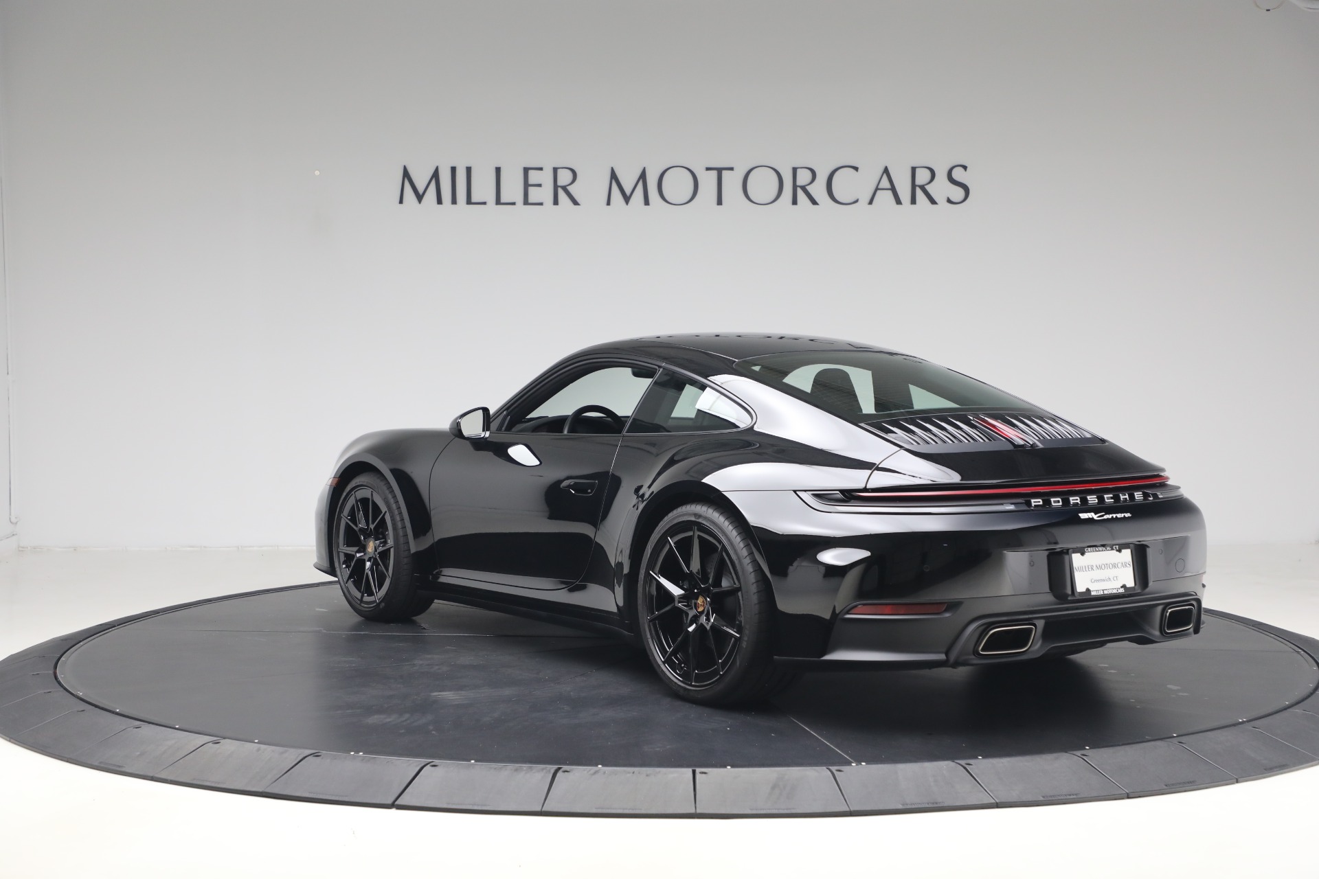 Used-2025-Porsche-911-Carrera