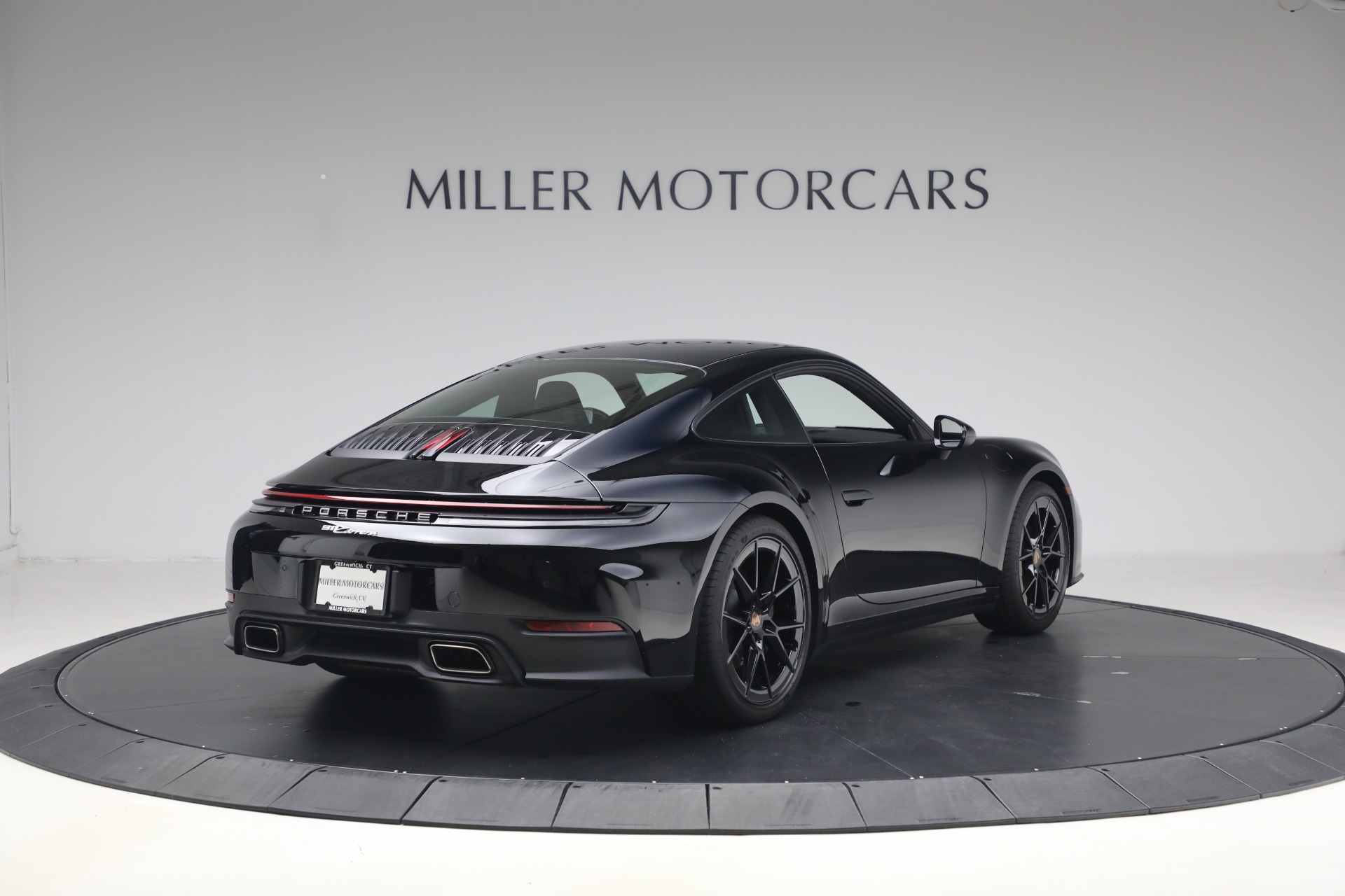 Used-2025-Porsche-911-Carrera