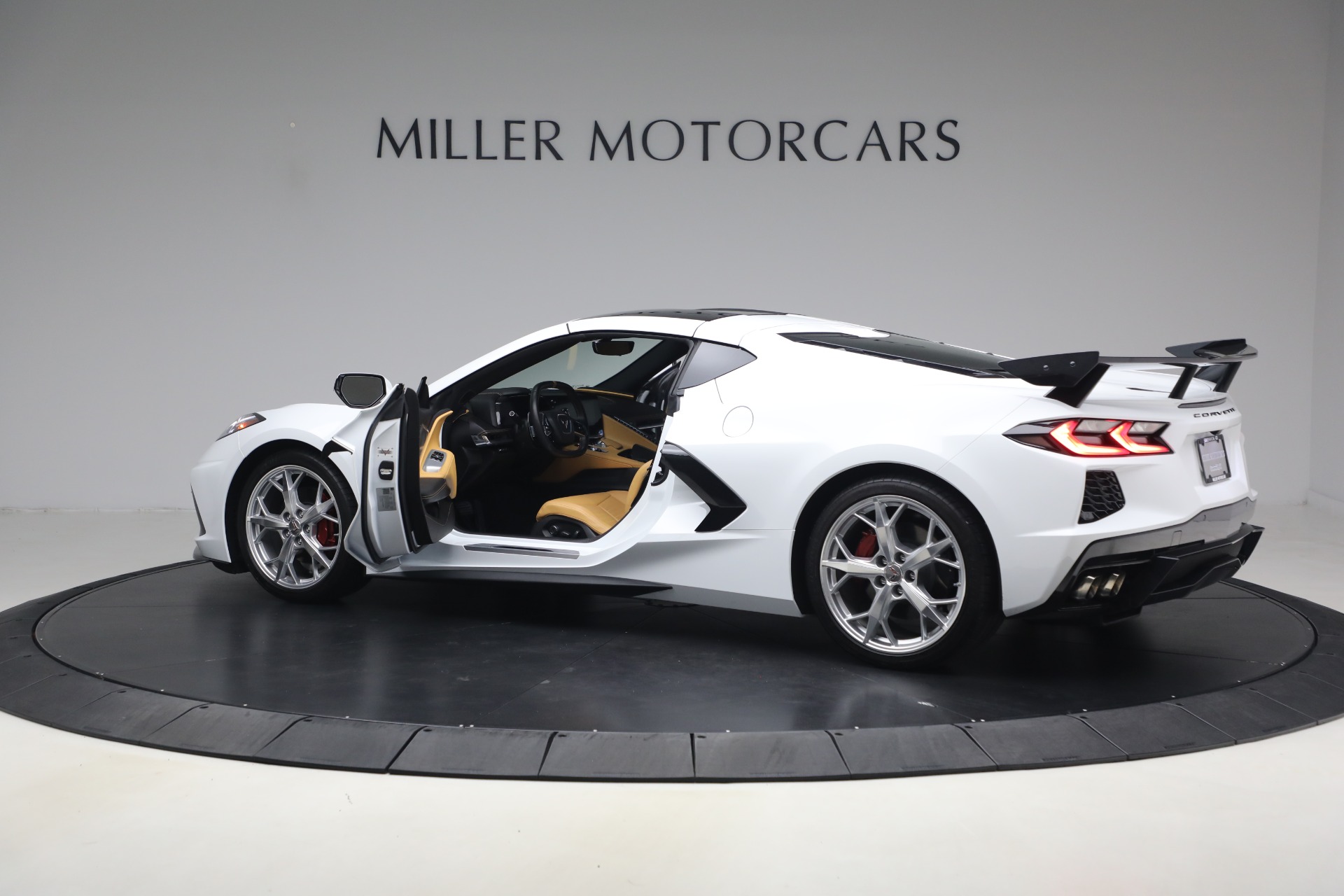 Used-2021-Chevrolet-Corvette-Stingray