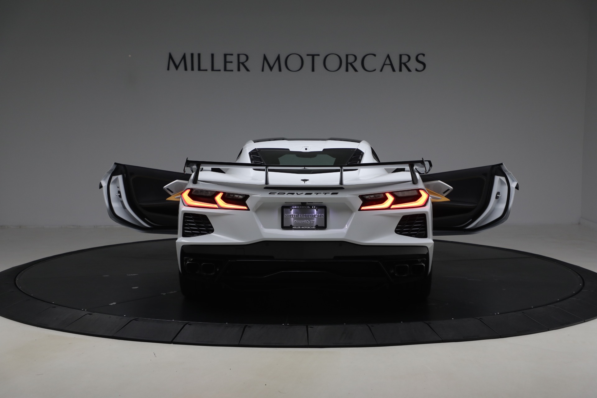 Used-2021-Chevrolet-Corvette-Stingray
