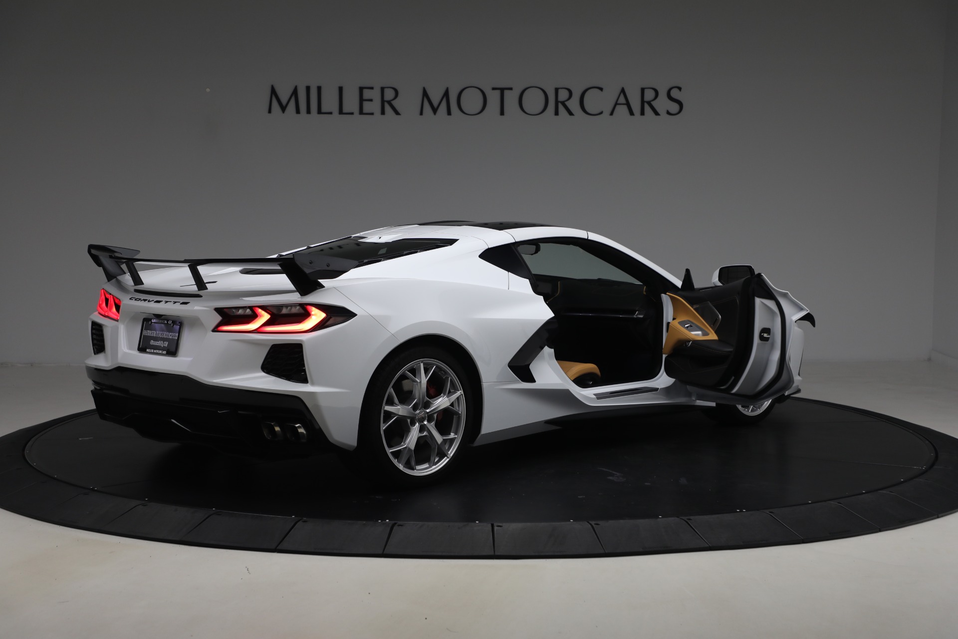 Used-2021-Chevrolet-Corvette-Stingray