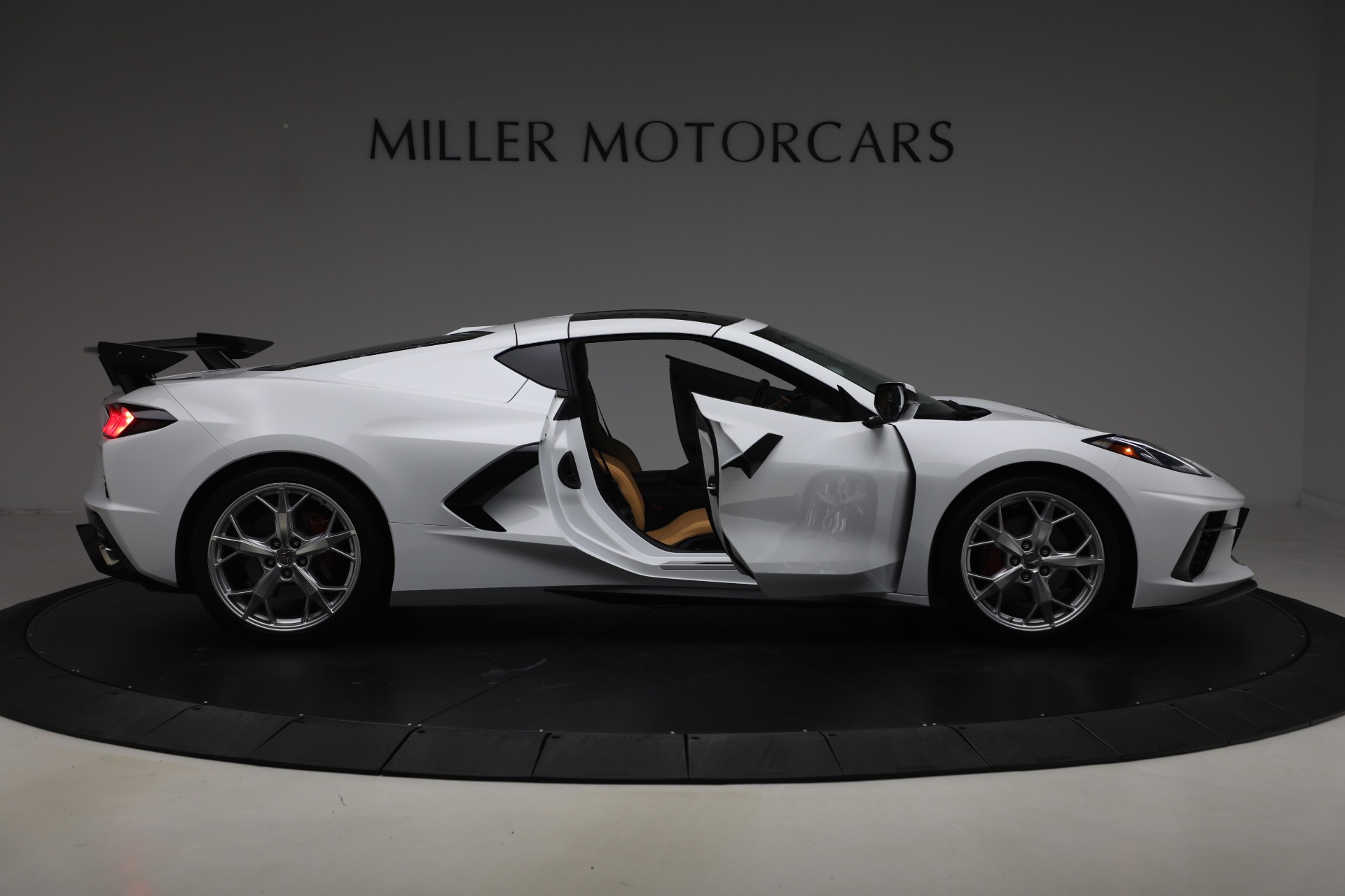 Used-2021-Chevrolet-Corvette-Stingray