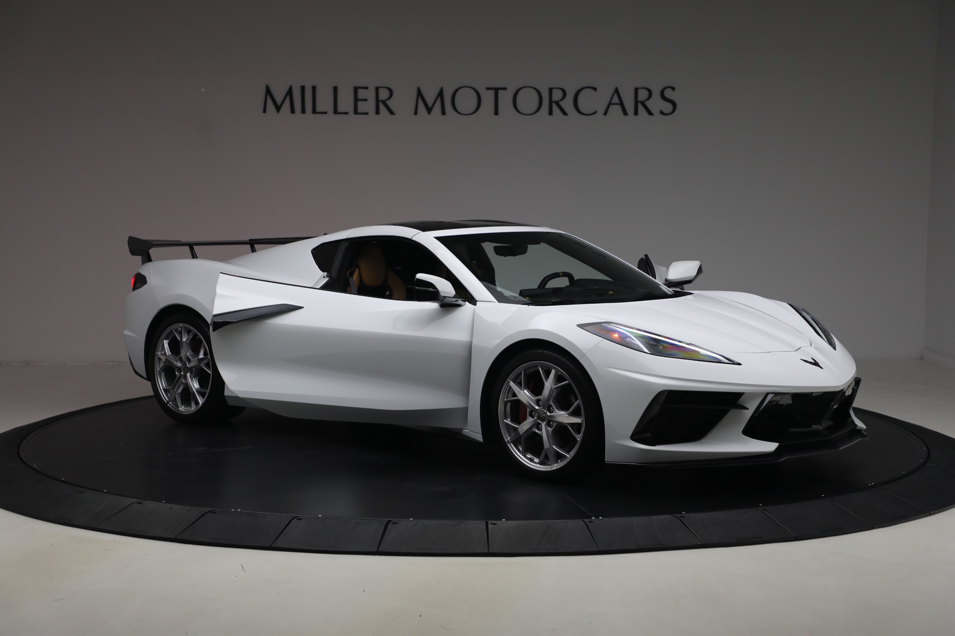 Used-2021-Chevrolet-Corvette-Stingray