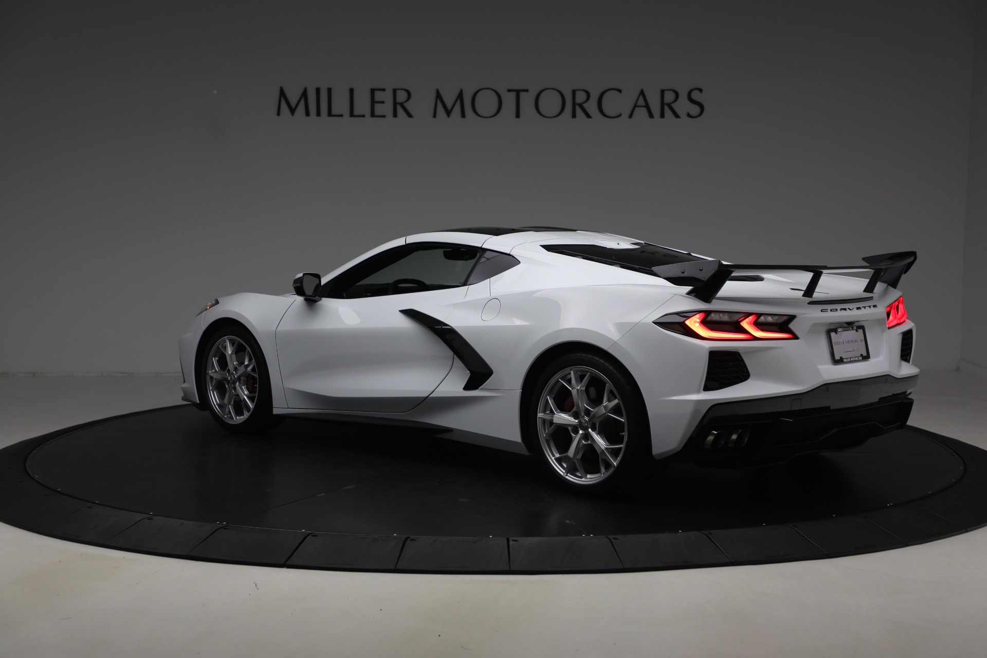 Used-2021-Chevrolet-Corvette-Stingray