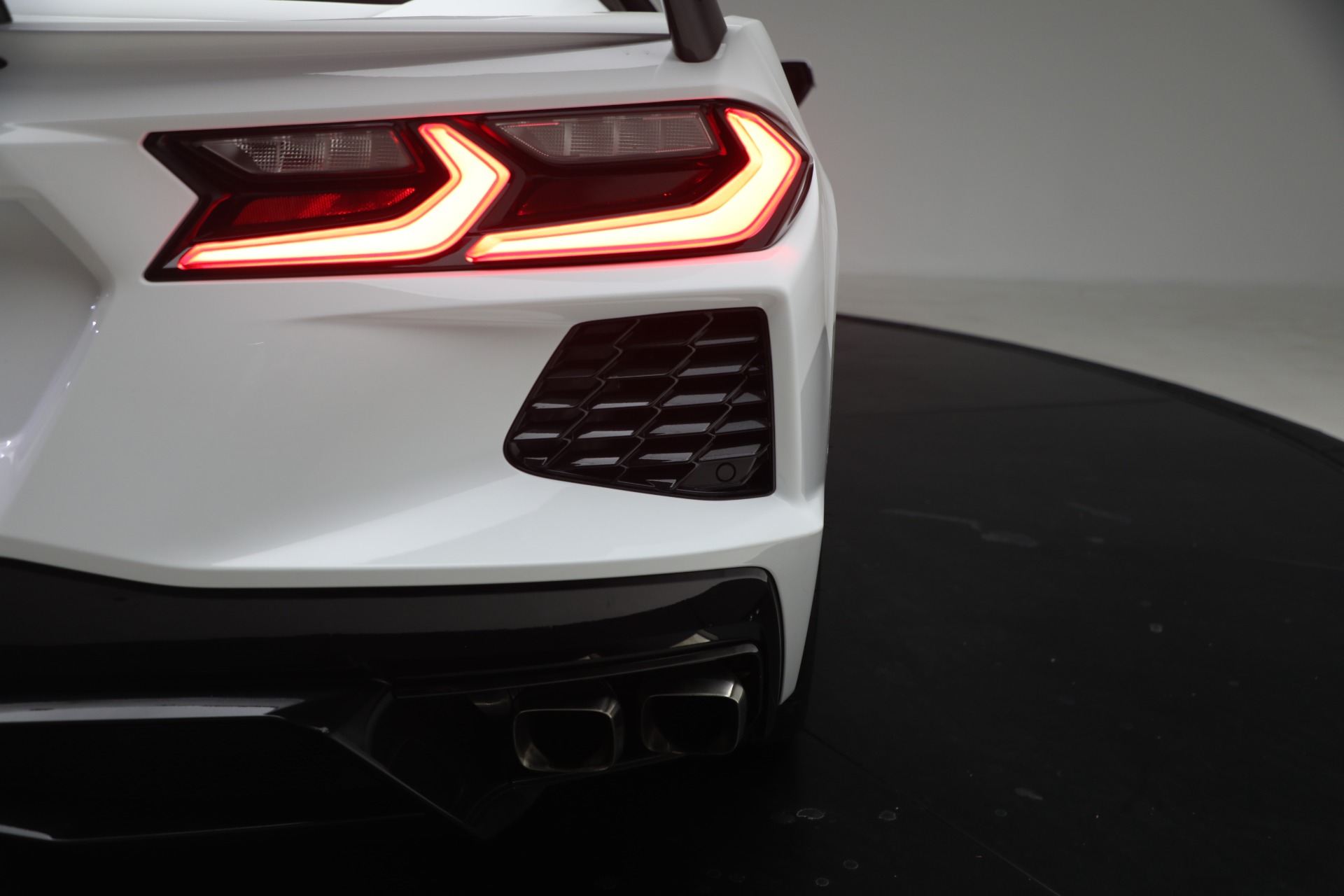 Used-2021-Chevrolet-Corvette-Stingray