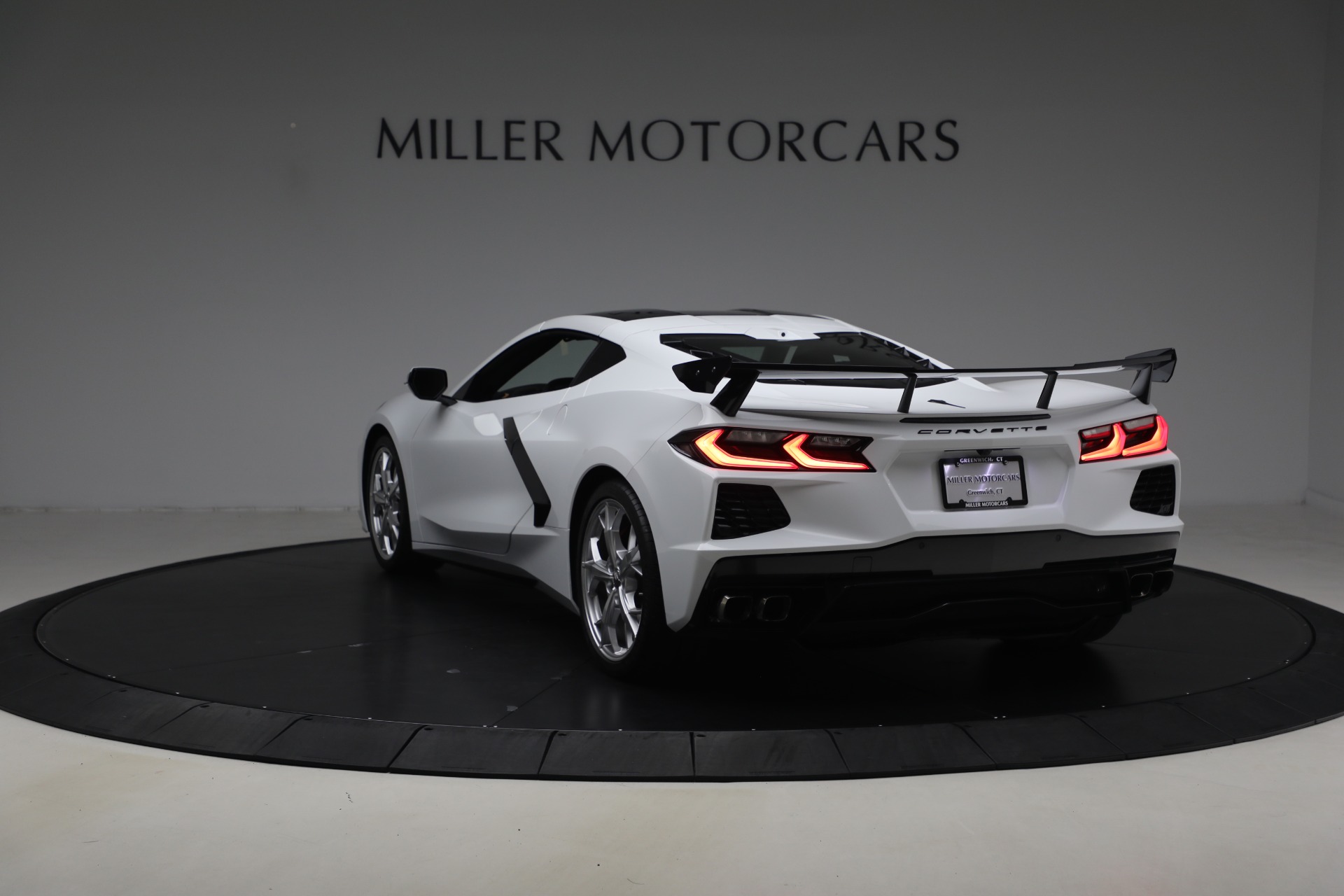Used-2021-Chevrolet-Corvette-Stingray