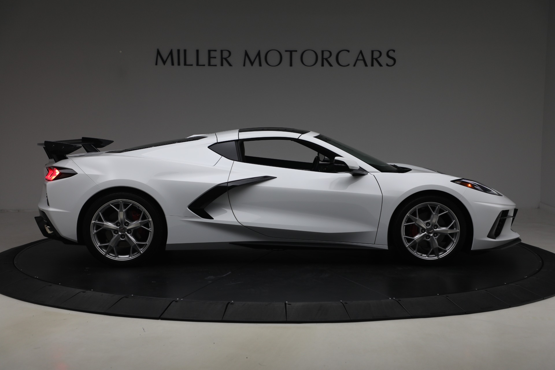 Used-2021-Chevrolet-Corvette-Stingray