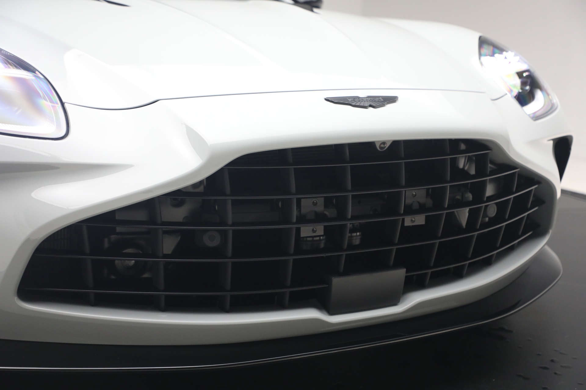 New-2026-Aston-Martin-Vantage-S-Roadster