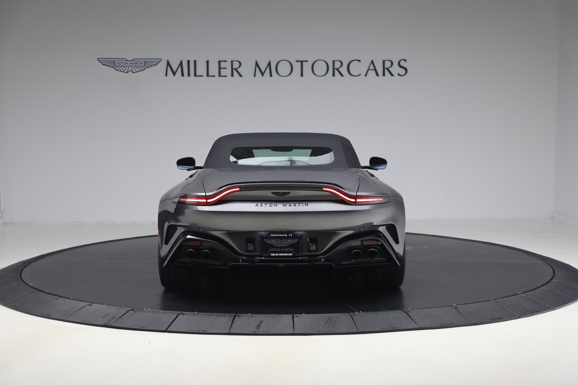 New-2026-Aston-Martin-Vantage-S-Roadster