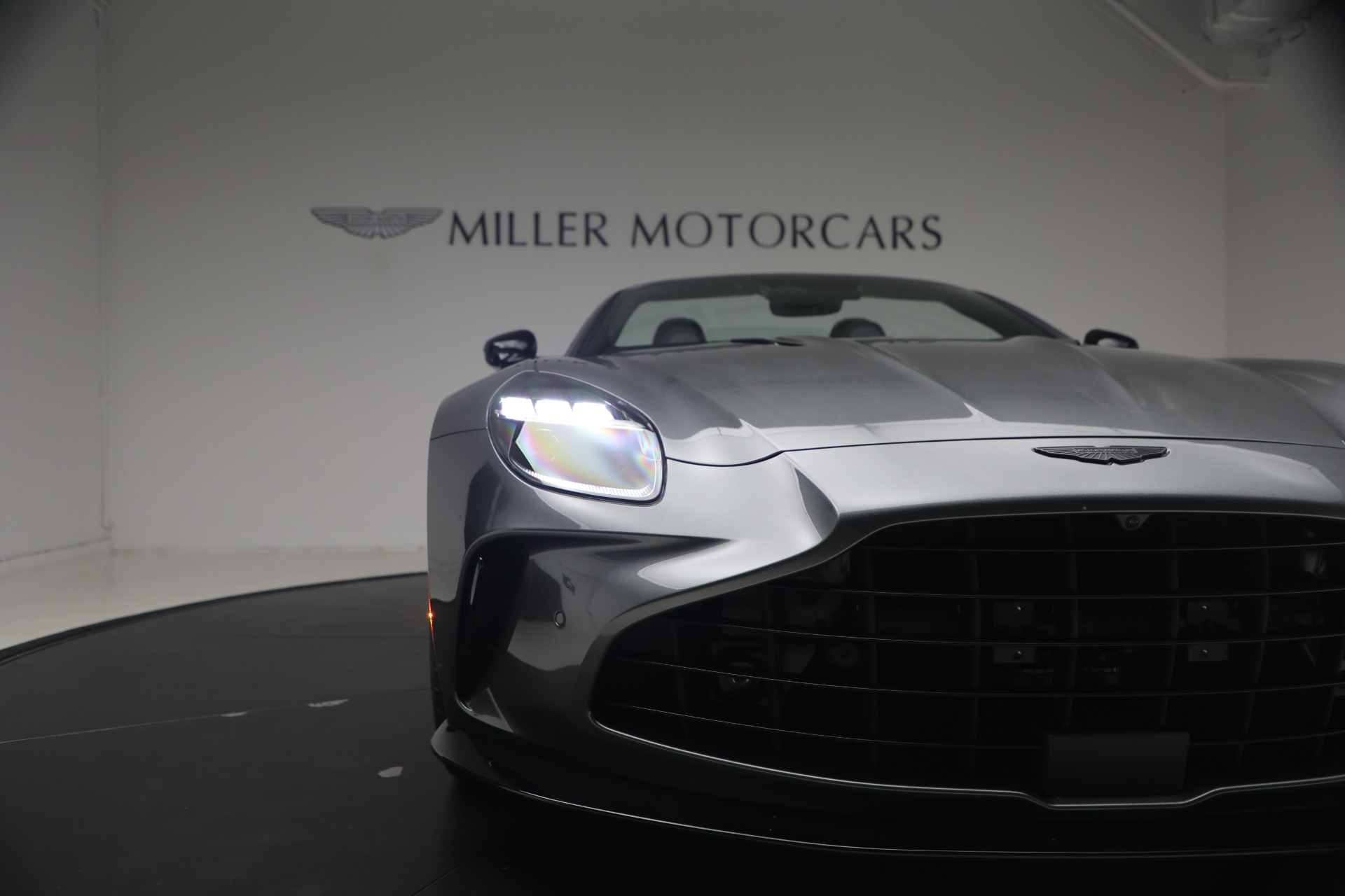 New-2026-Aston-Martin-Vantage-S-Roadster