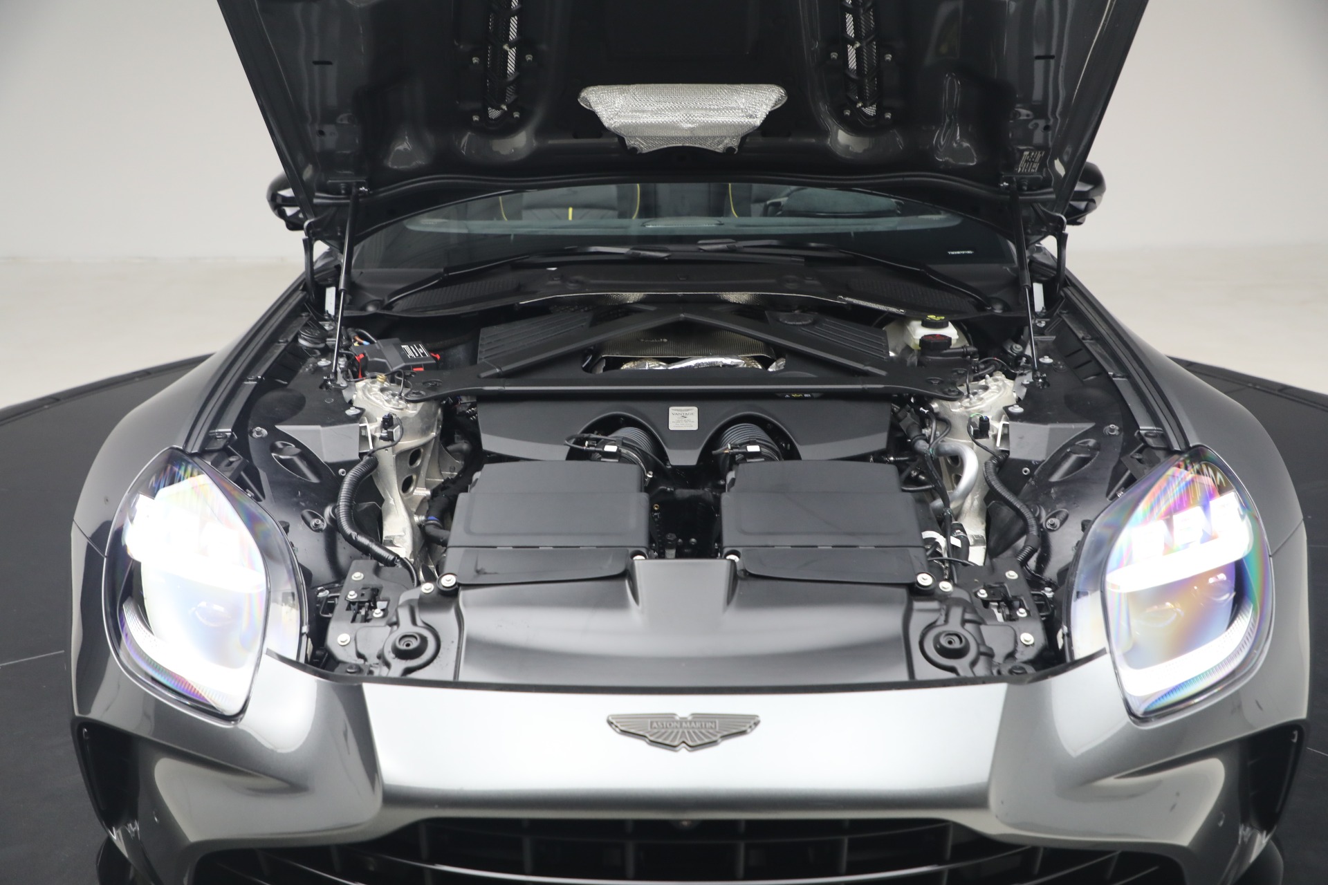 New-2026-Aston-Martin-Vantage-S-Roadster