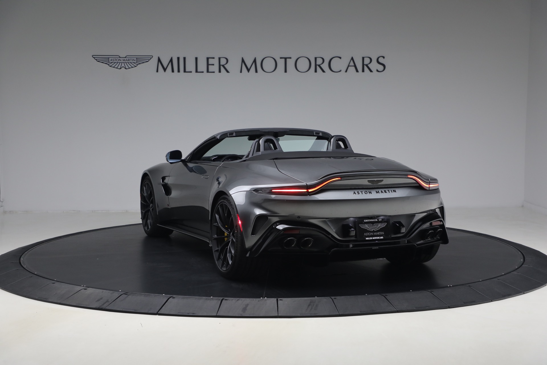 New-2026-Aston-Martin-Vantage-S-Roadster