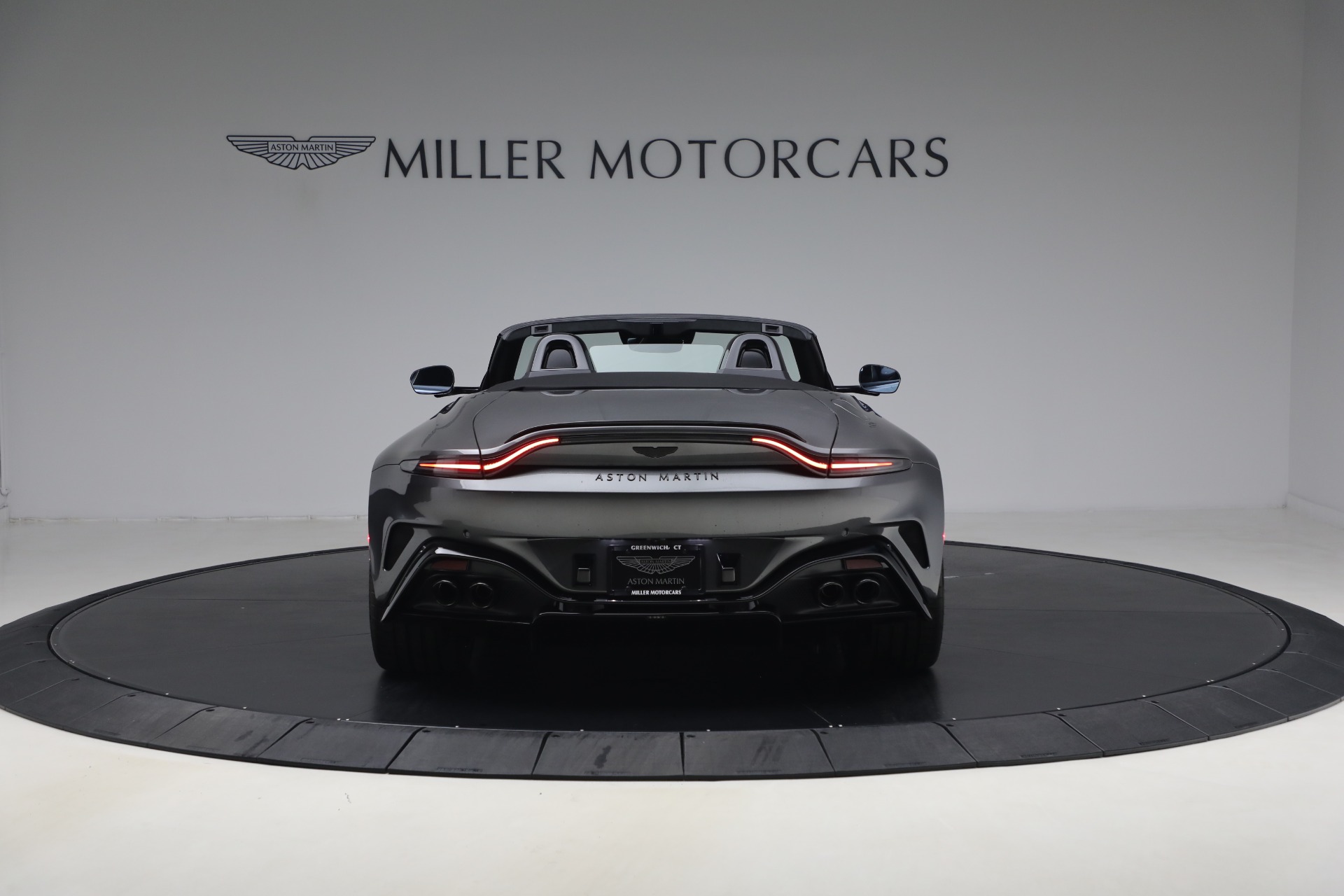 New-2026-Aston-Martin-Vantage-S-Roadster
