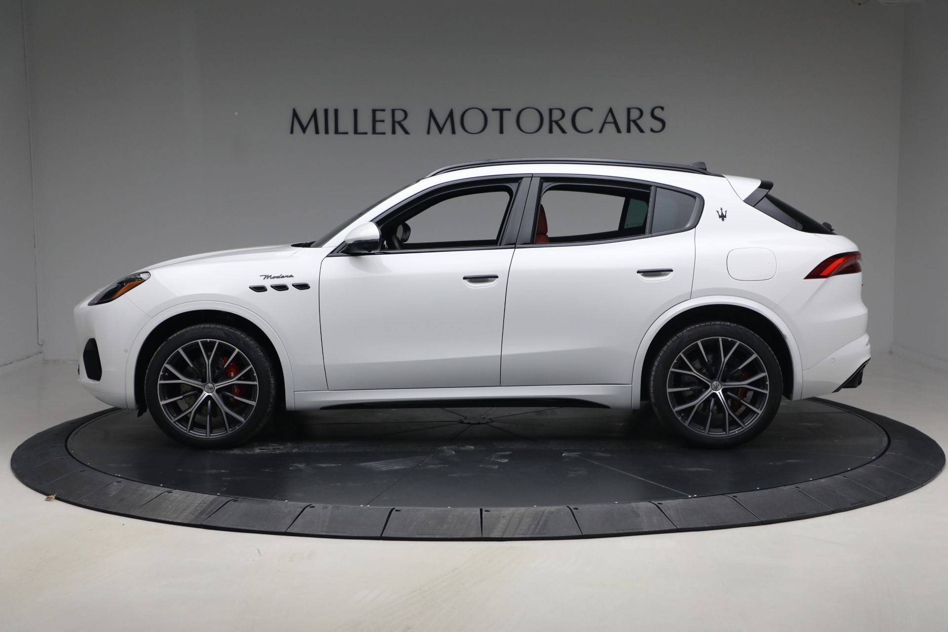 New-2026-Maserati-Grecale-Modena-V6