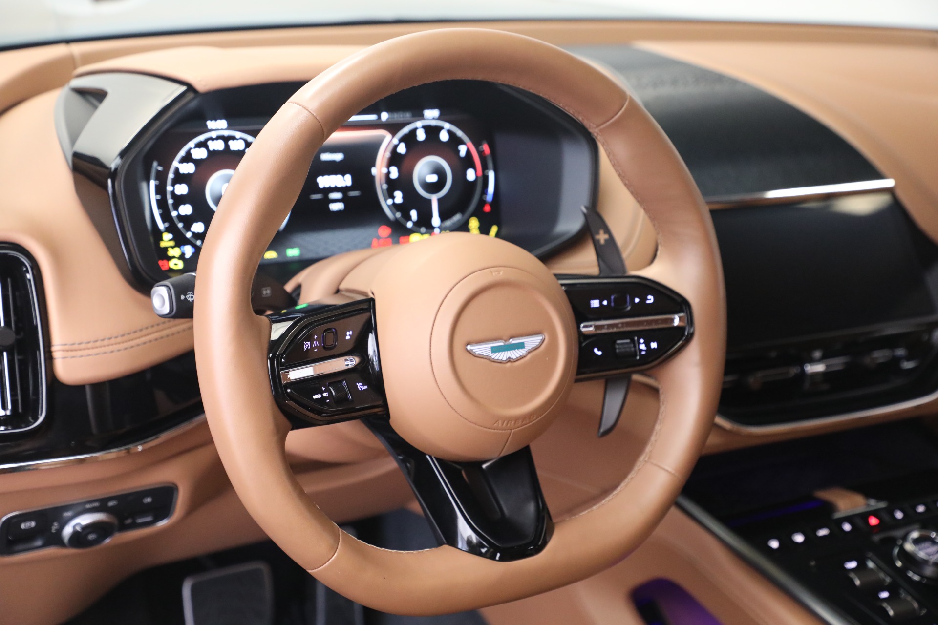 Used-2025-Aston-Martin-DBX-707