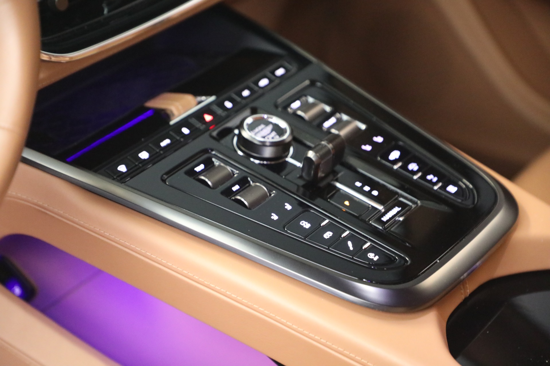 Used-2025-Aston-Martin-DBX-707