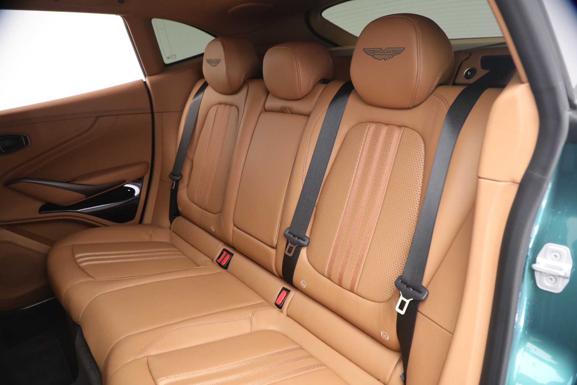 Used-2025-Aston-Martin-DBX-707