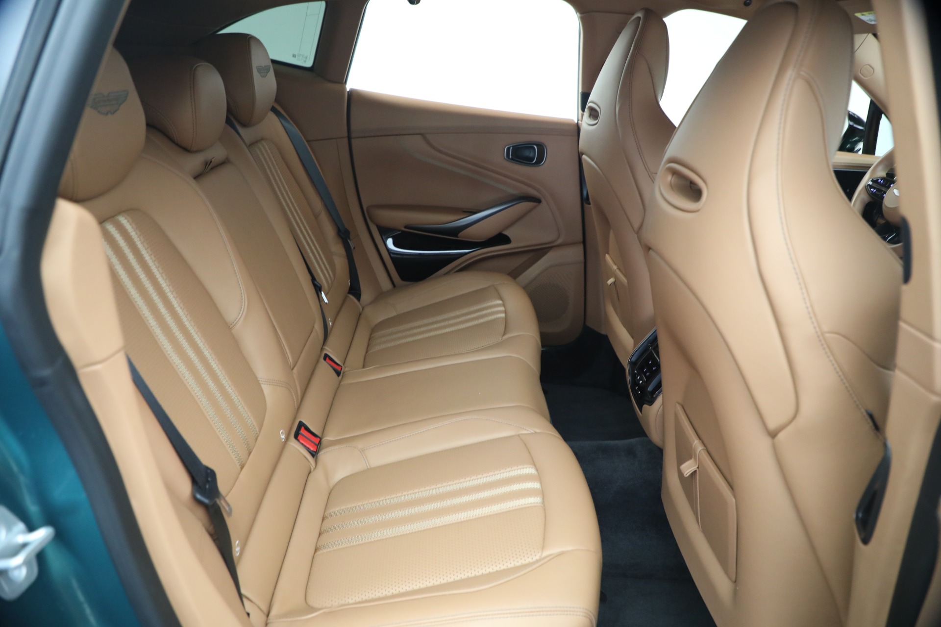Used-2025-Aston-Martin-DBX-707