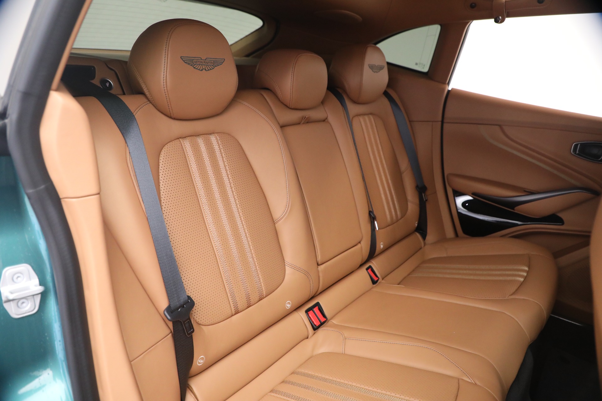 Used-2025-Aston-Martin-DBX-707