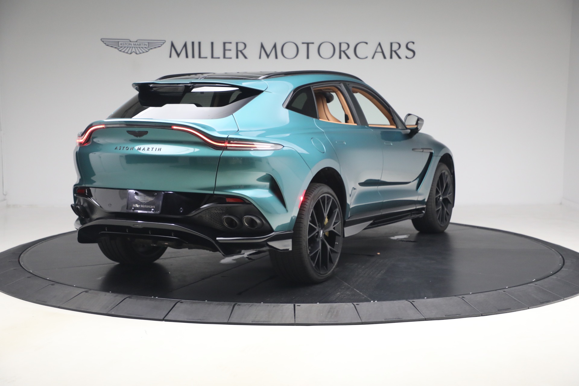 Used-2025-Aston-Martin-DBX-707