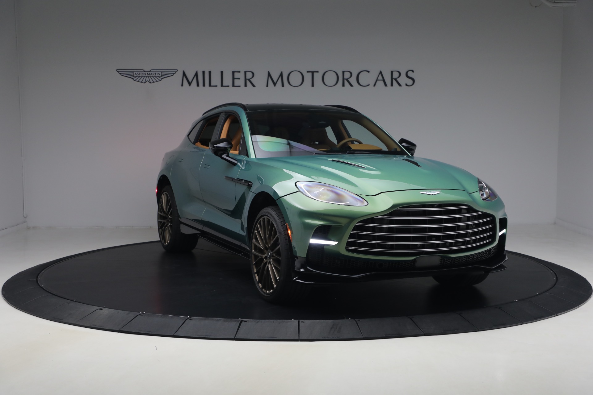 Used-2025-Aston-Martin-DBX-707