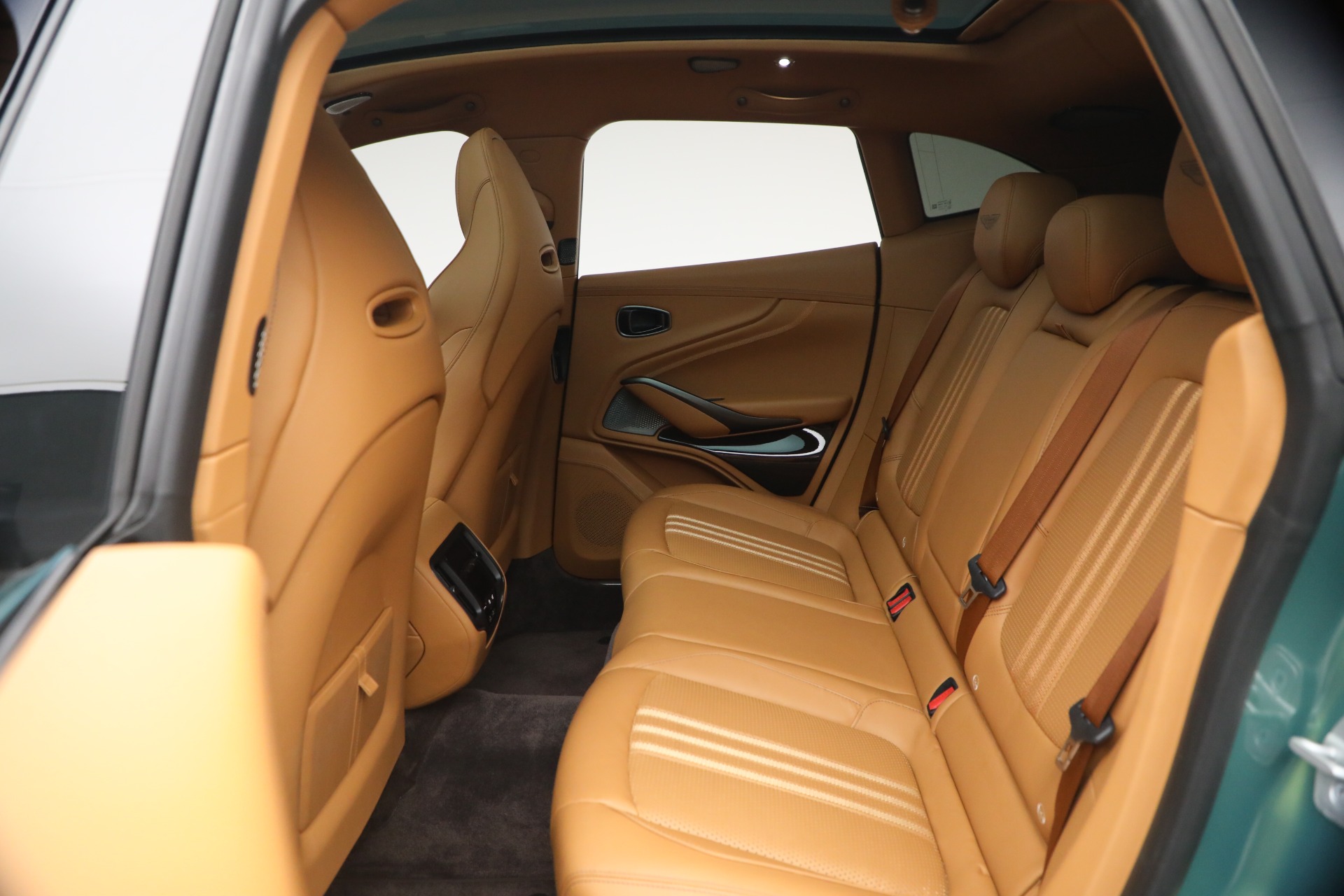 Used-2025-Aston-Martin-DBX-707