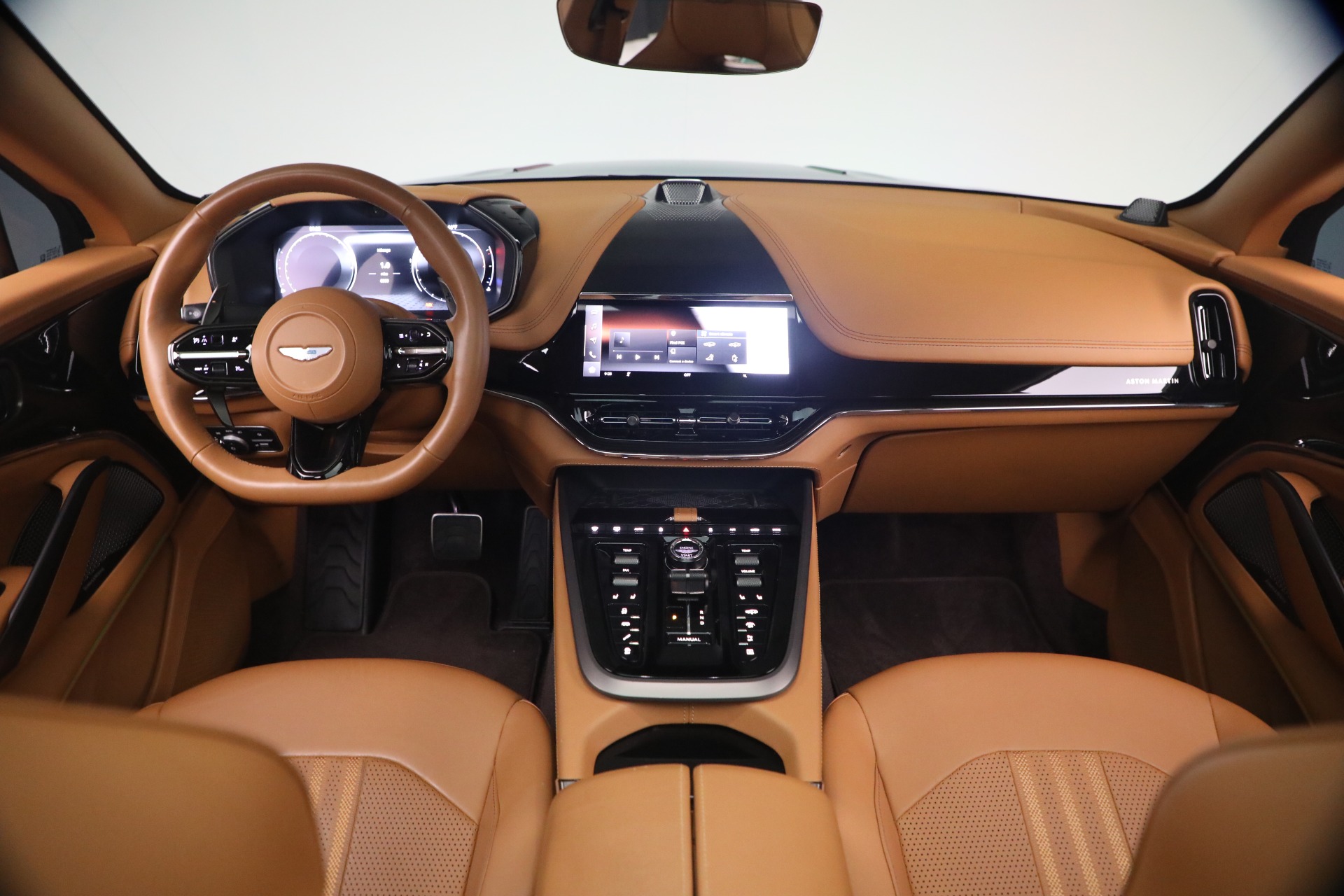Used-2025-Aston-Martin-DBX-707