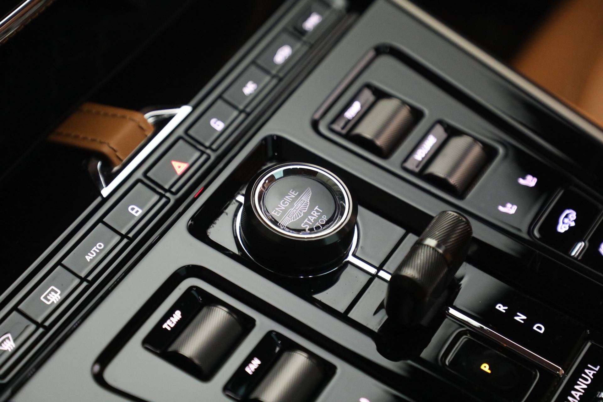 Used-2025-Aston-Martin-DBX-707