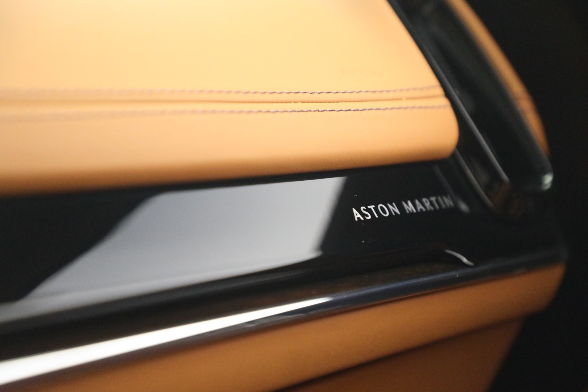 Used-2025-Aston-Martin-DBX-707