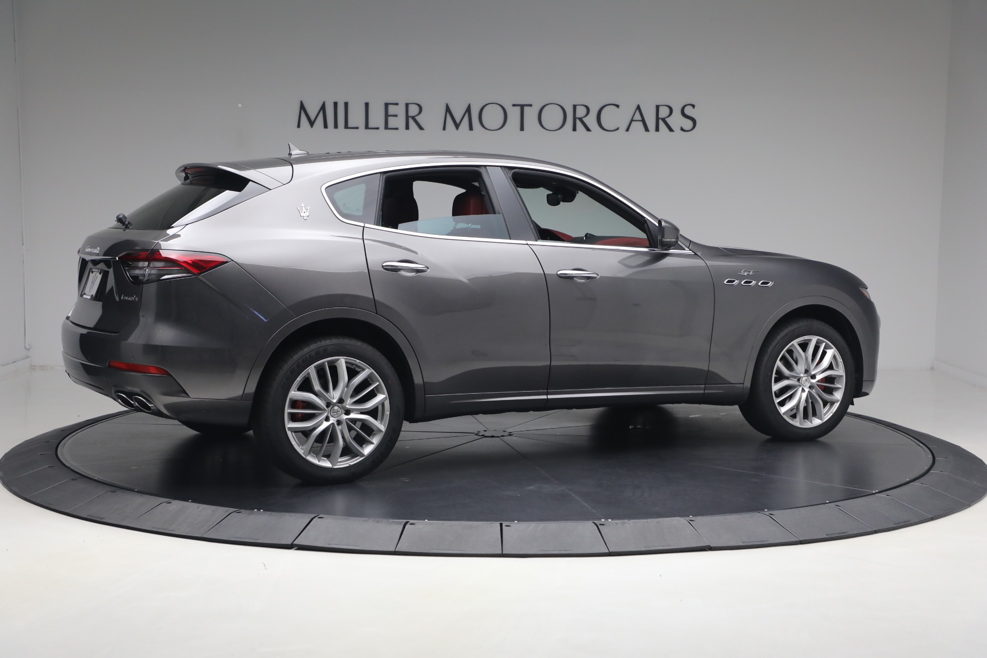 Used-2022-Maserati-Levante-GT