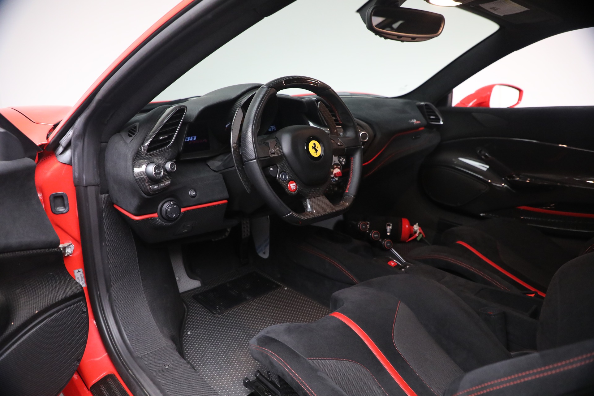 Used-2019-Ferrari-488-Pista