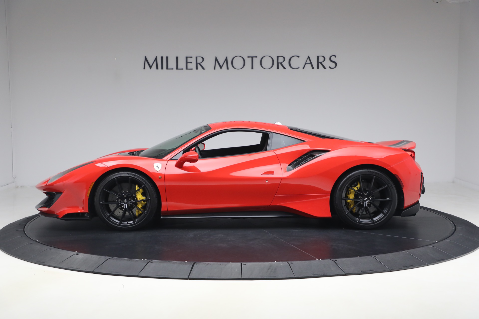 Used-2019-Ferrari-488-Pista