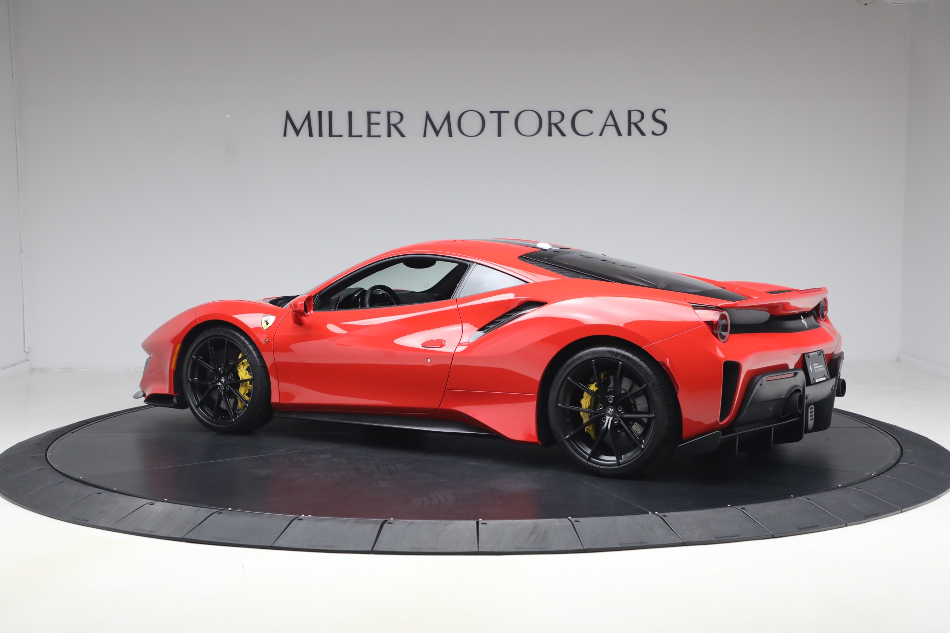 Used-2019-Ferrari-488-Pista