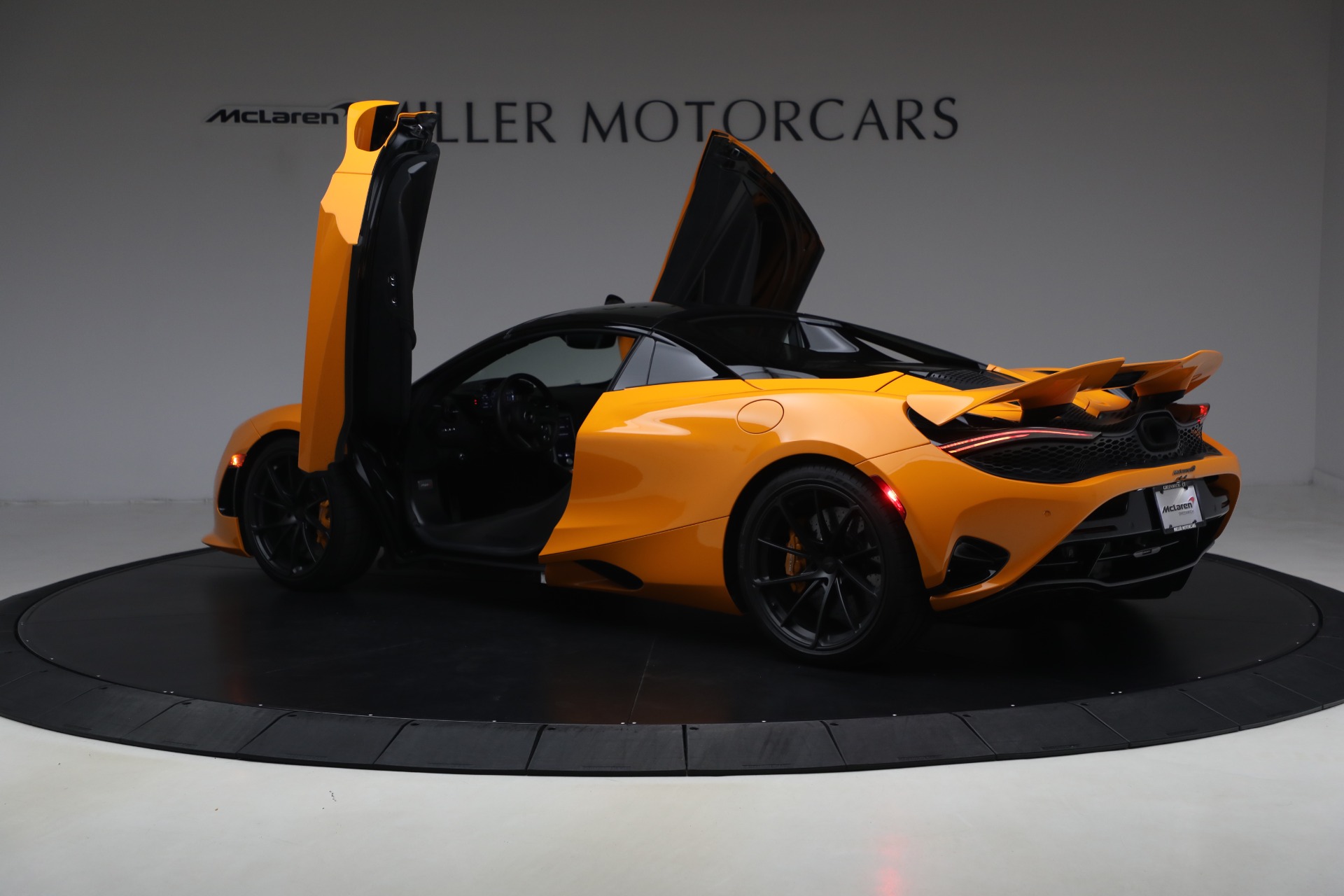 Used-2025-McLaren-750S-Spider-Performance