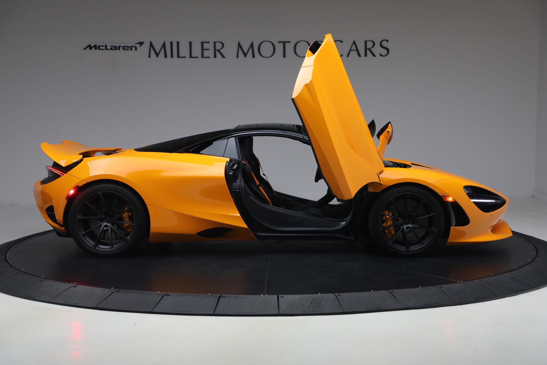 Used-2025-McLaren-750S-Spider-Performance