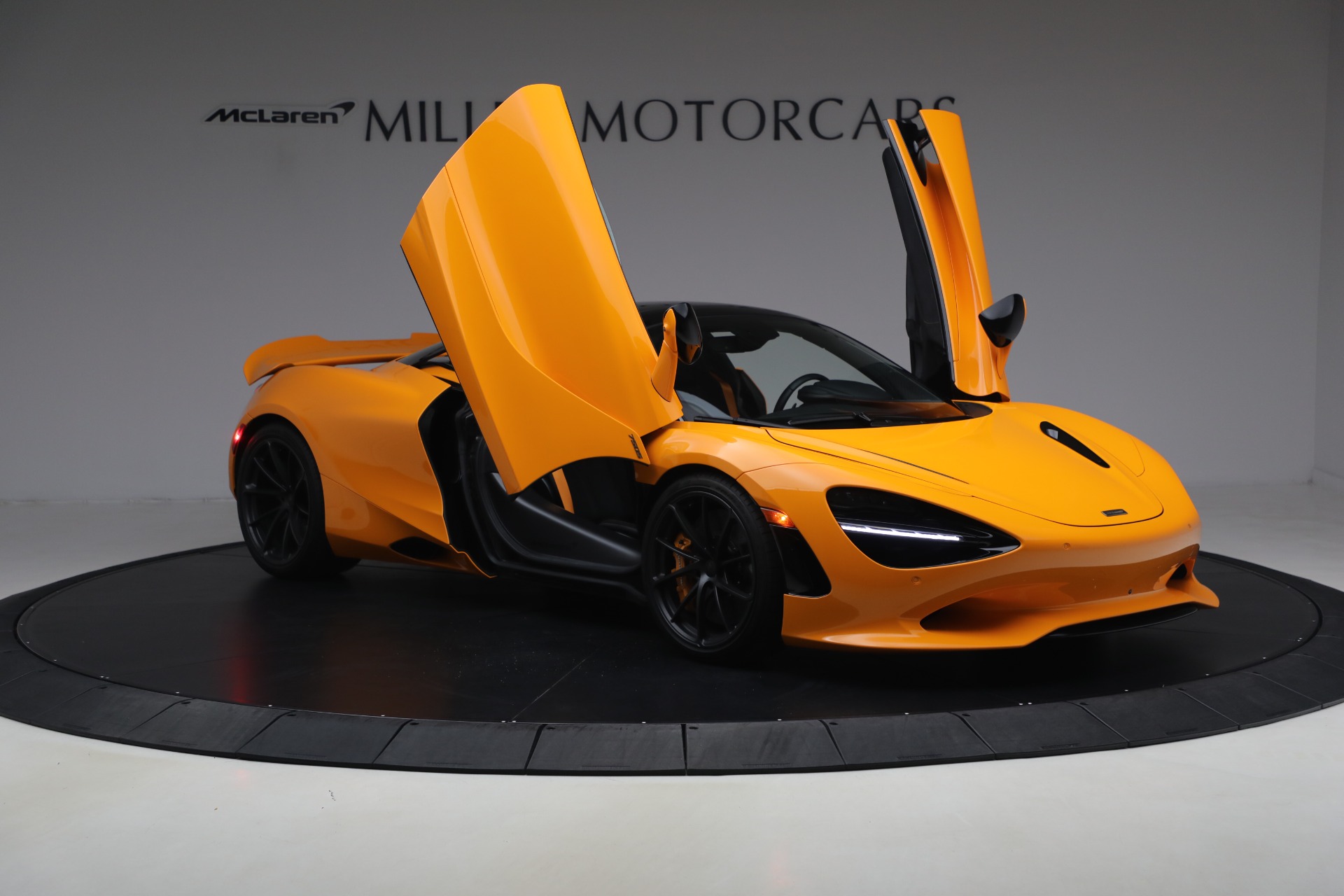 Used-2025-McLaren-750S-Spider-Performance