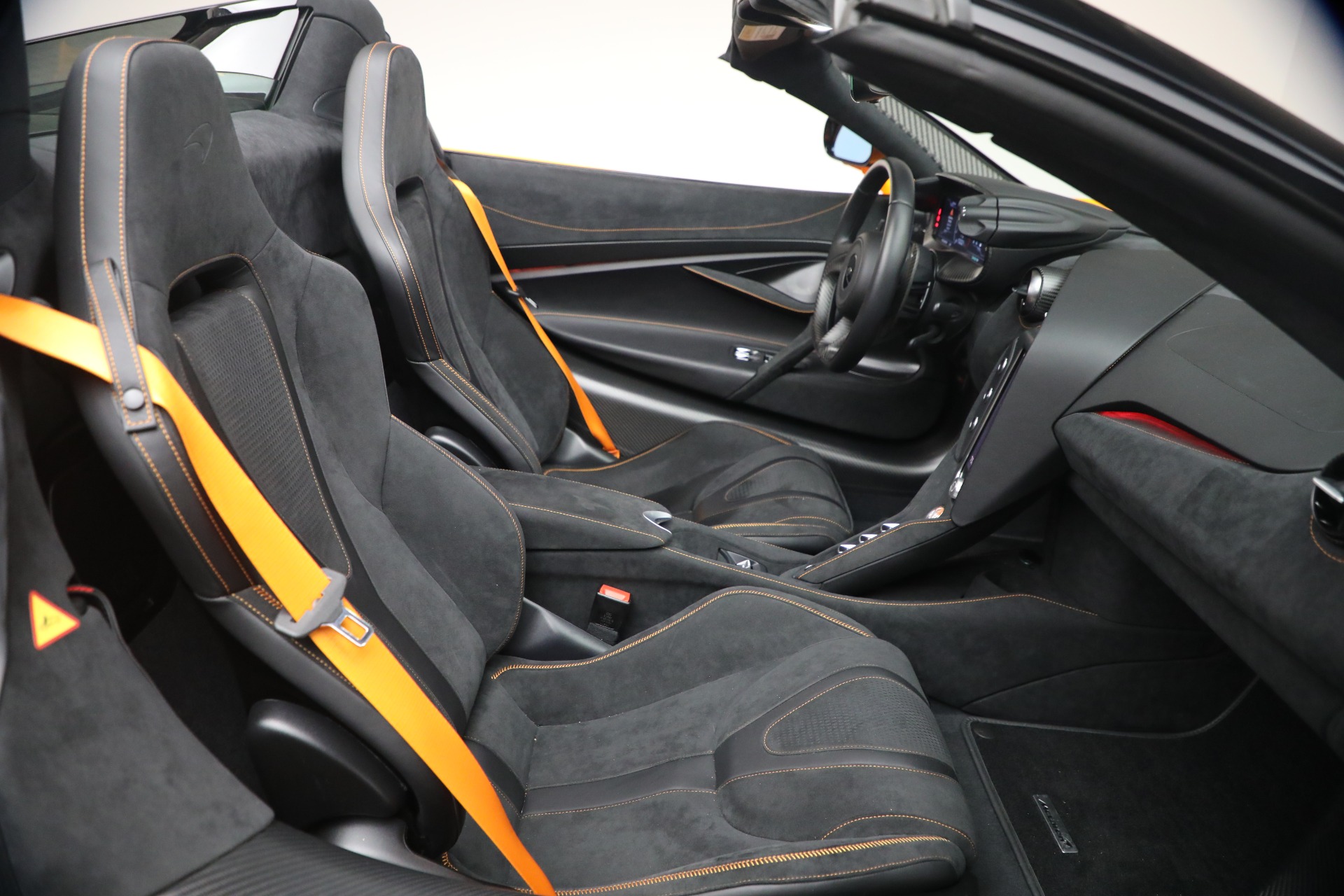 Used-2025-McLaren-750S-Spider-Performance