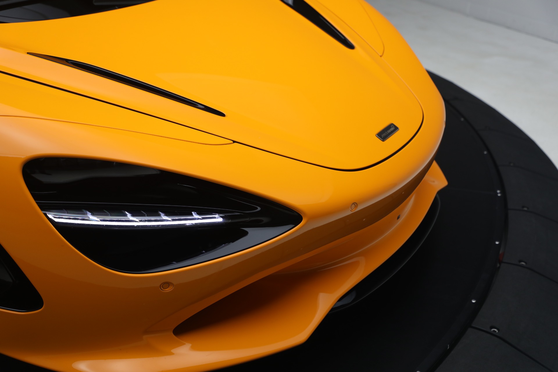 Used-2025-McLaren-750S-Spider-Performance