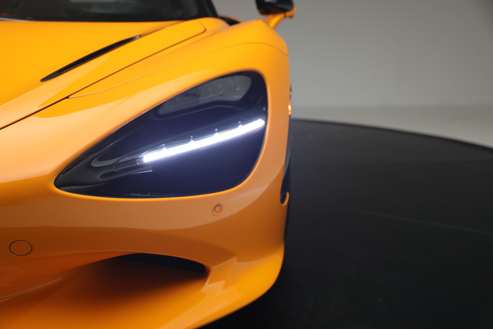 Used-2025-McLaren-750S-Spider-Performance