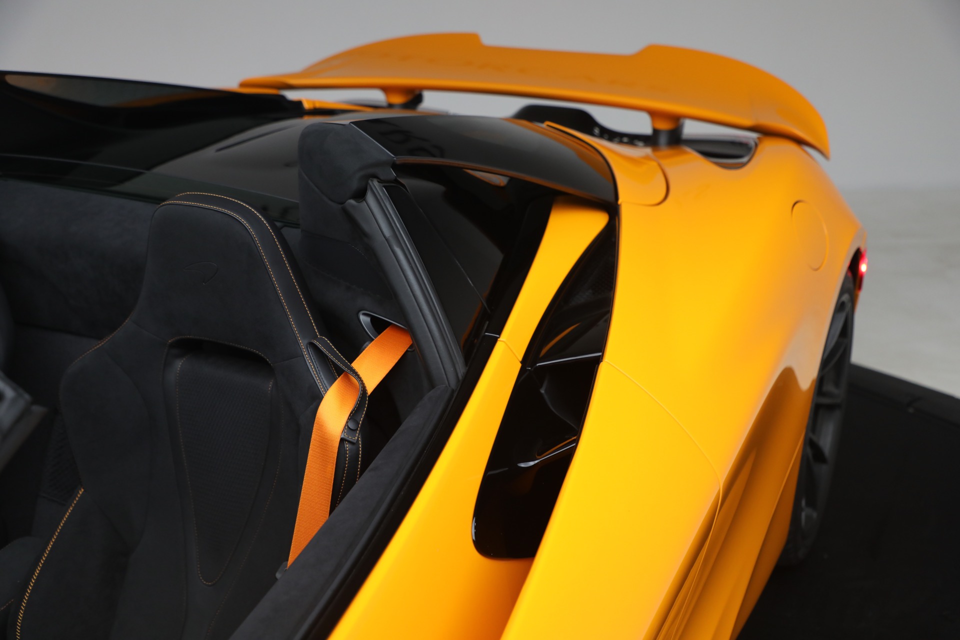 Used-2025-McLaren-750S-Spider-Performance