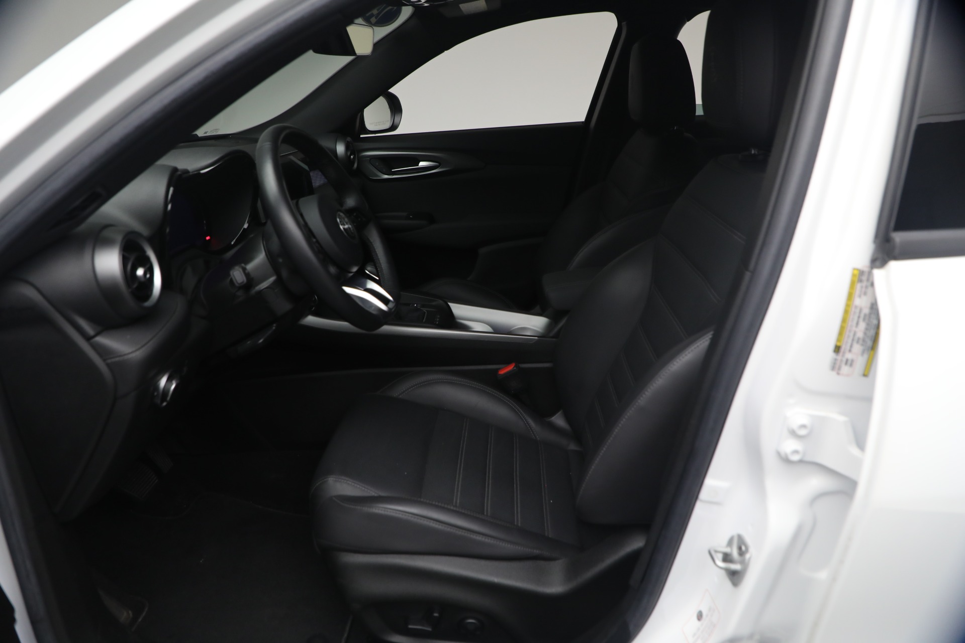 Used-2024-Alfa-Romeo-Tonale-Hybrid-Ti