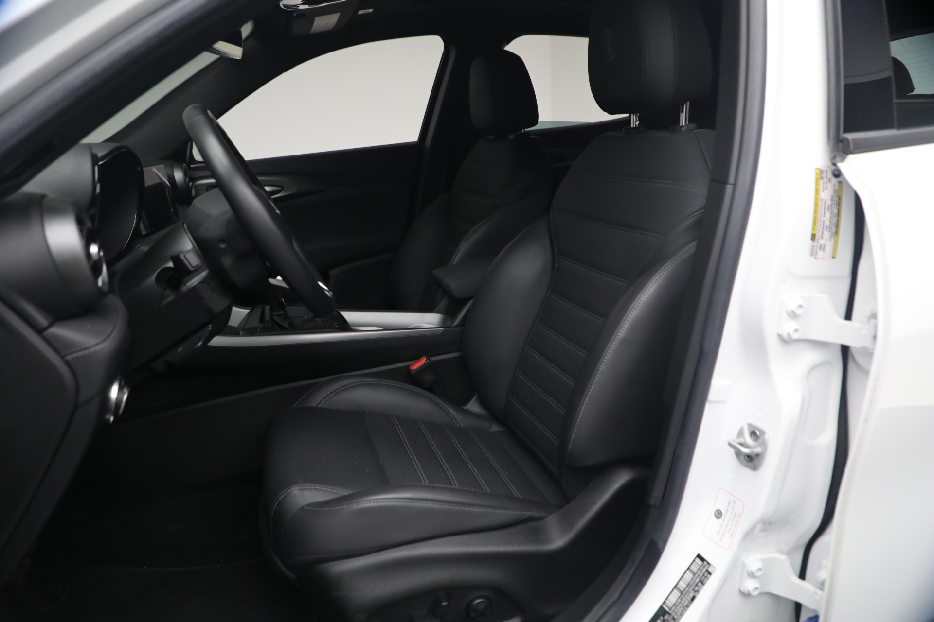 Used-2024-Alfa-Romeo-Tonale-Hybrid-Ti