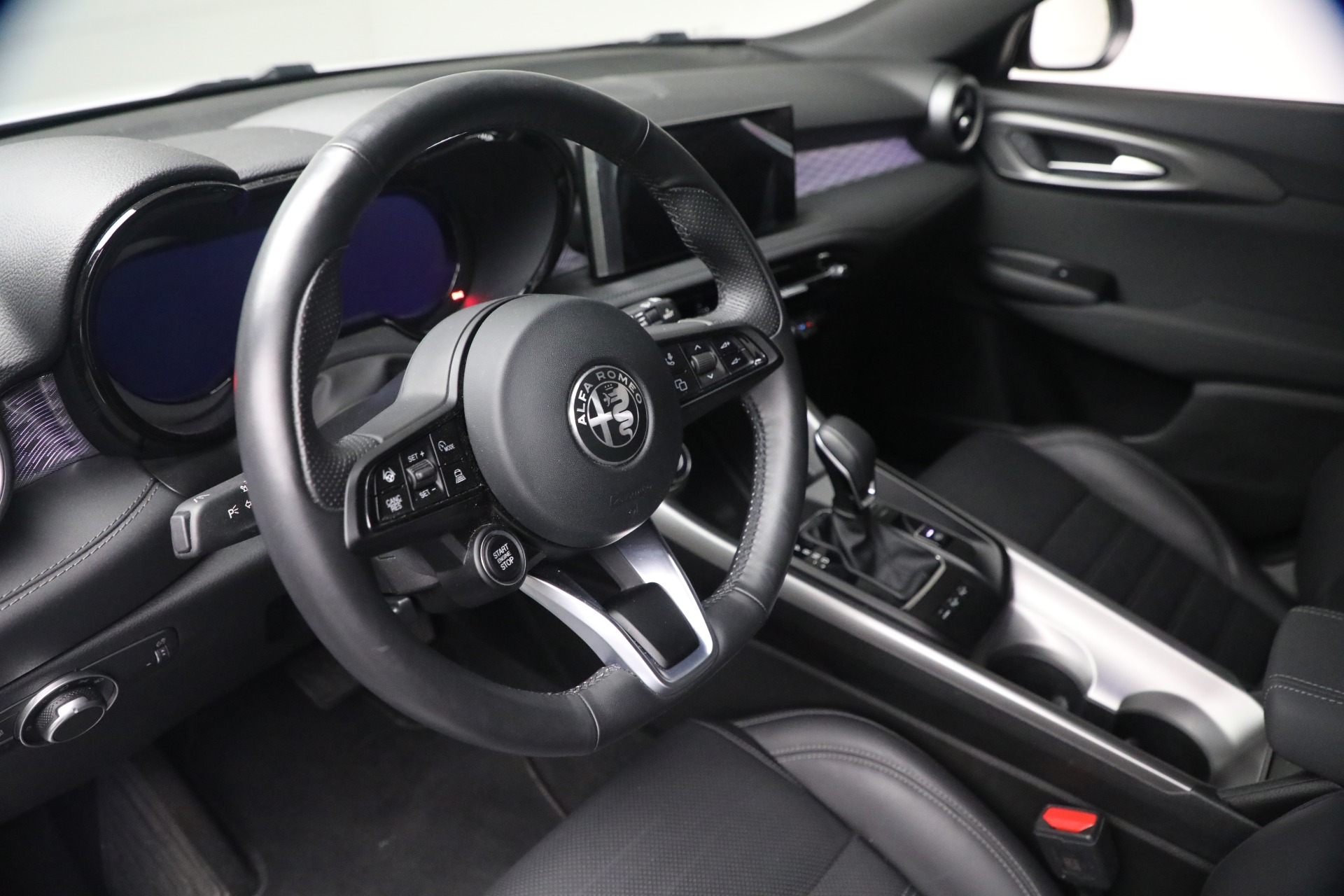 Used-2024-Alfa-Romeo-Tonale-Hybrid-Ti