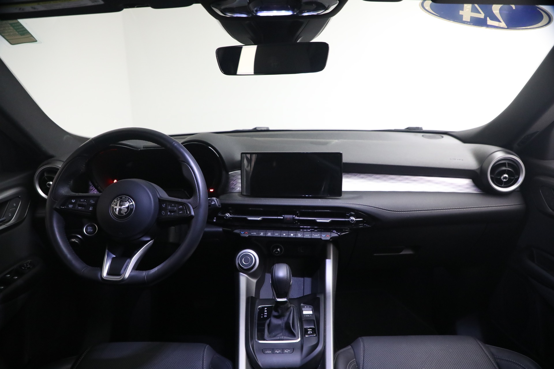Used-2024-Alfa-Romeo-Tonale-Hybrid-Ti