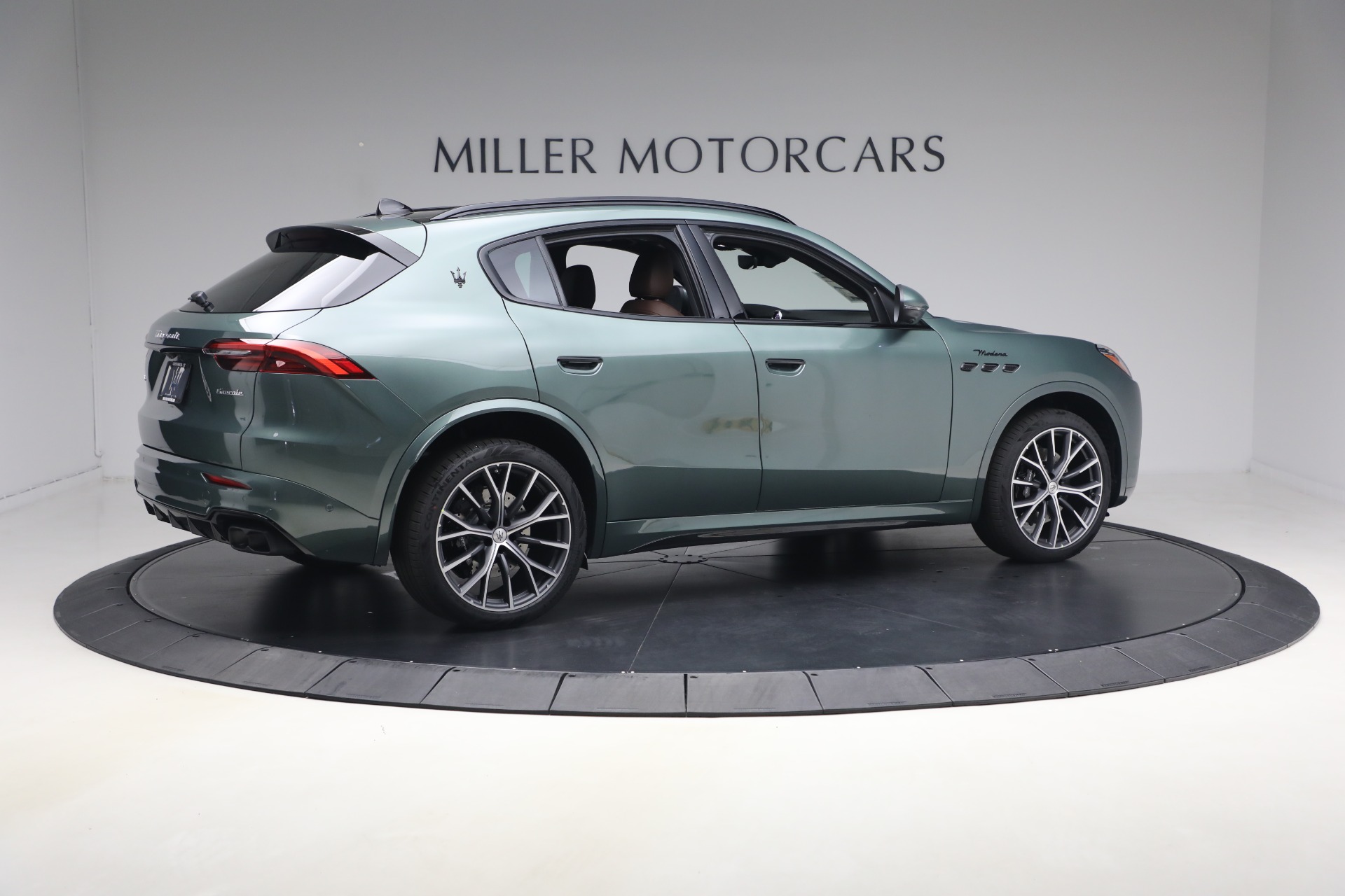 New-2026-Maserati-Grecale-Modena-V6