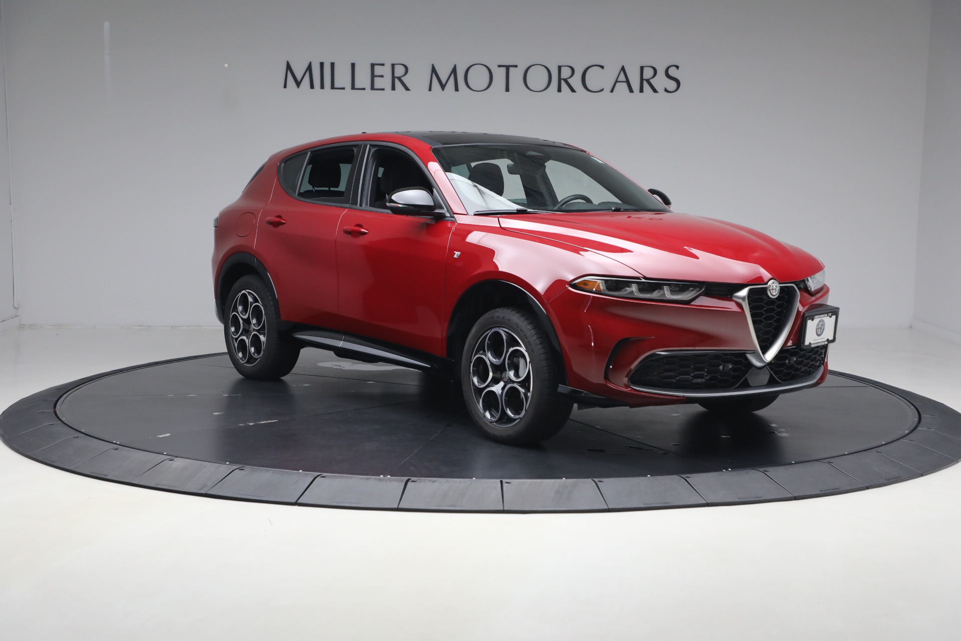 Used-2024-Alfa-Romeo-Tonale-Hybrid-Ti